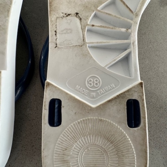 French Connection Sz 7 Jelly Navy & White Flip Flops-Worn only a few tim… - Picture 6 of 6